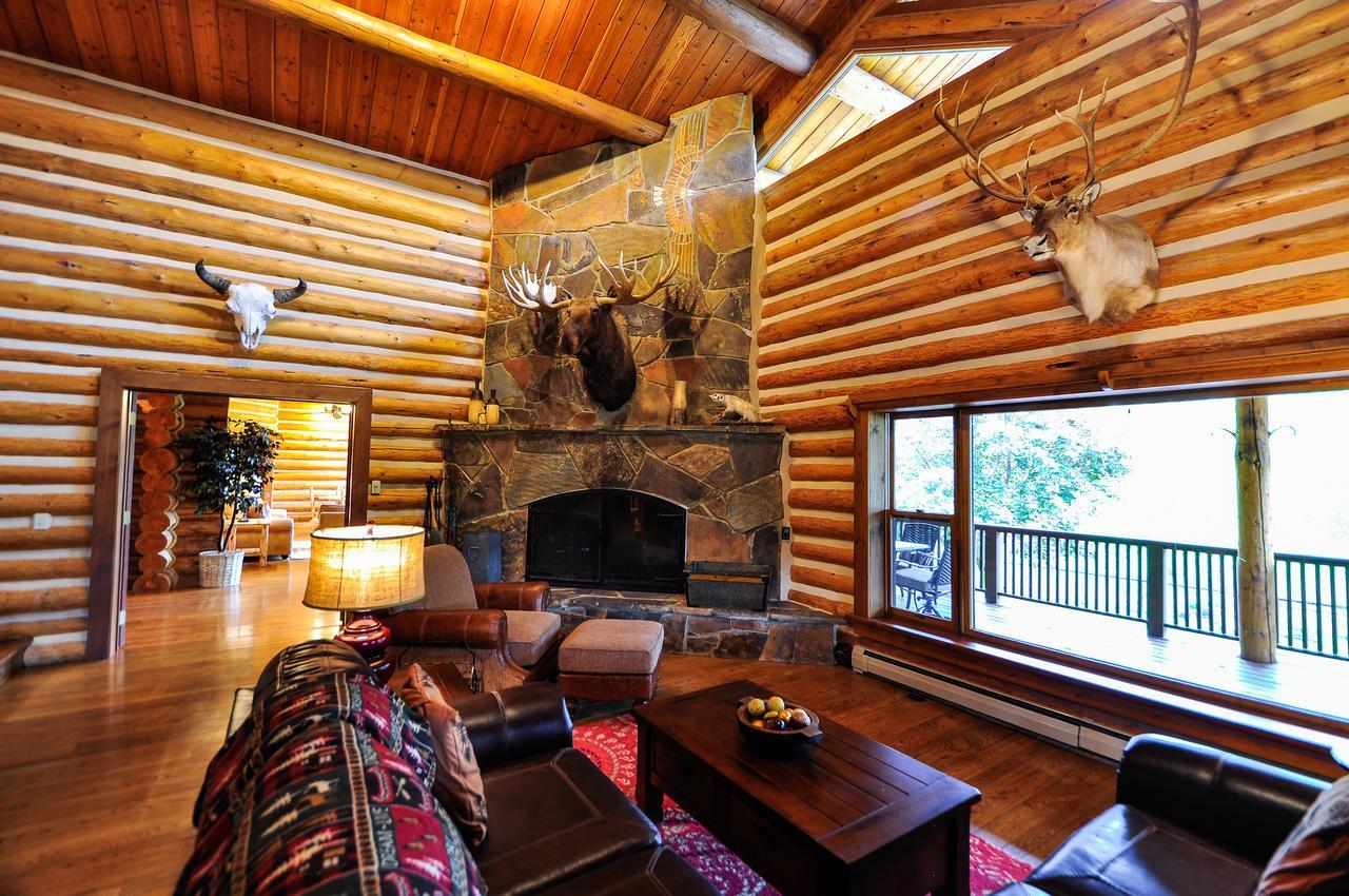 Glacier Homestead Coram Екстериор снимка